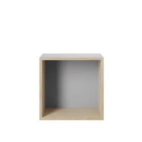 muuto | stacked storage system | module with backboard | medium oak   light grey - DC