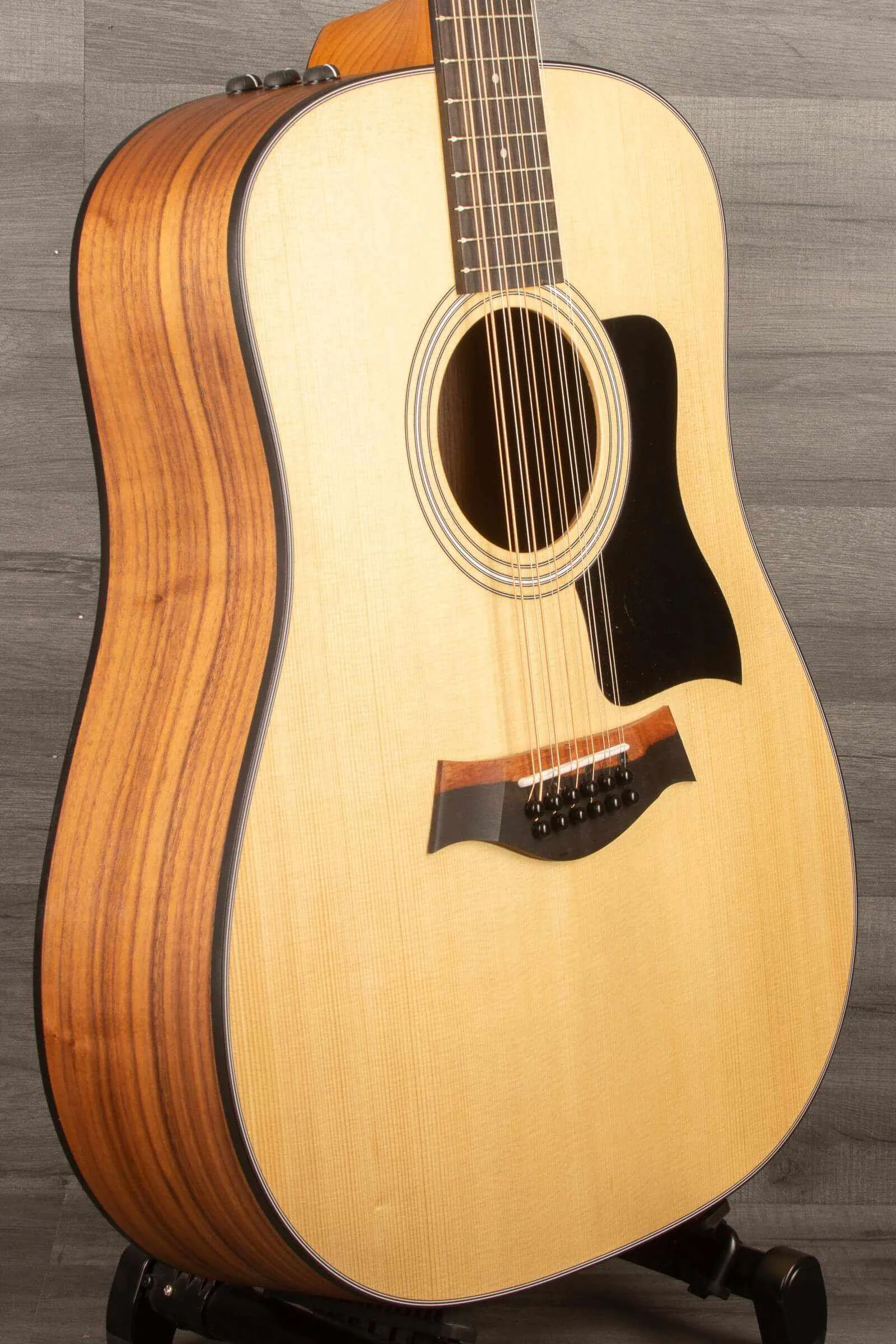 USED - Taylor 150e 12 string electro acoustic guitar